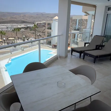 Holiday Club Vista Amadores Aparthotel 4*