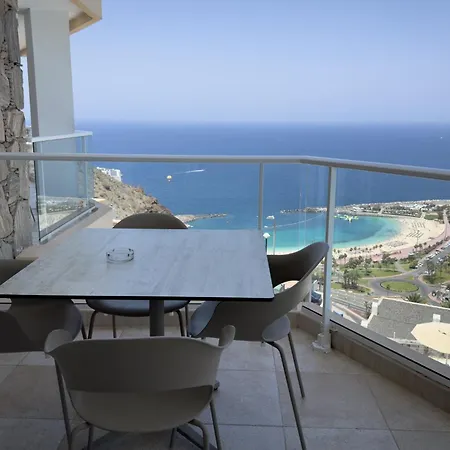 Holiday Club Vista Amadores Aparthotel 4*
